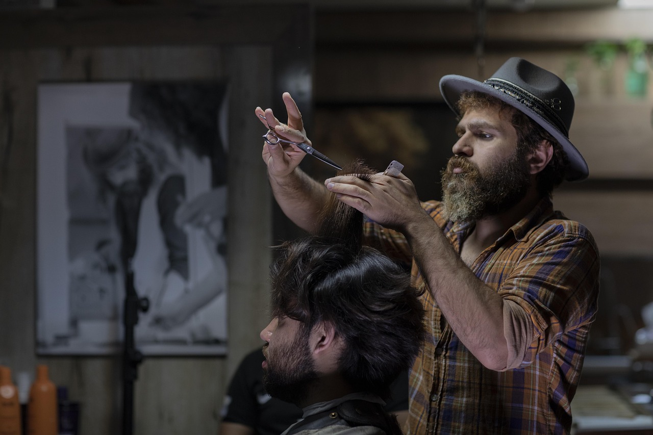 Dois riscos no cabelo fotos 2025: tendências e inspirações do estilo