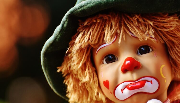 Nomes engraçados de duplo sentido para trollar: 50 sugestões para brincar com os amigos