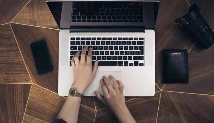 Como a tecnologia vem transformando a forma de conhecer novas pessoas